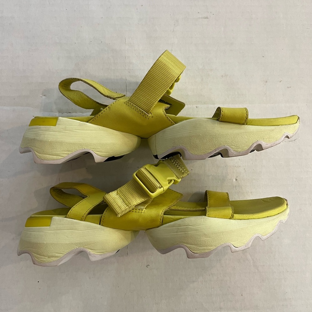 Sorel Kinetic Impact sandals bright fluorescent yellow white soles buckles sz 9 - Picture 5 of 10